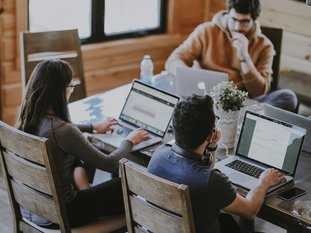 Vách kính văn phòng